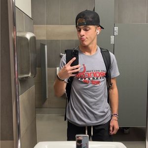 Meet your Posher, Cooper